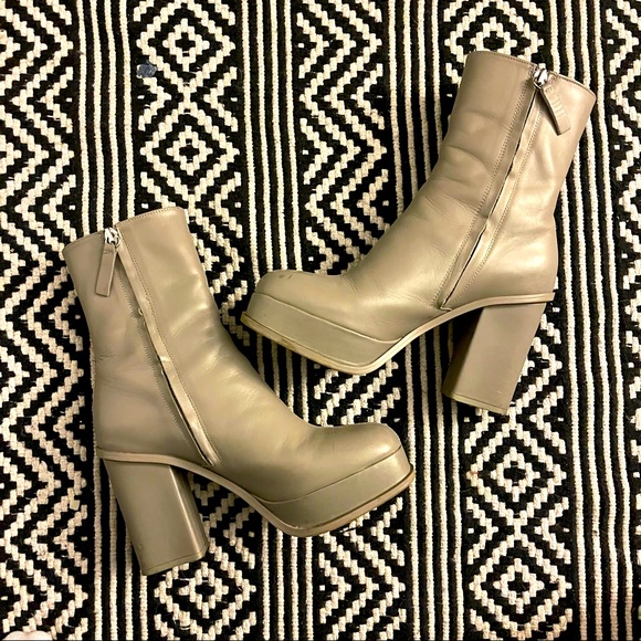 ❣️SOLD❣️Zara platform boots - Picture 1 of 8